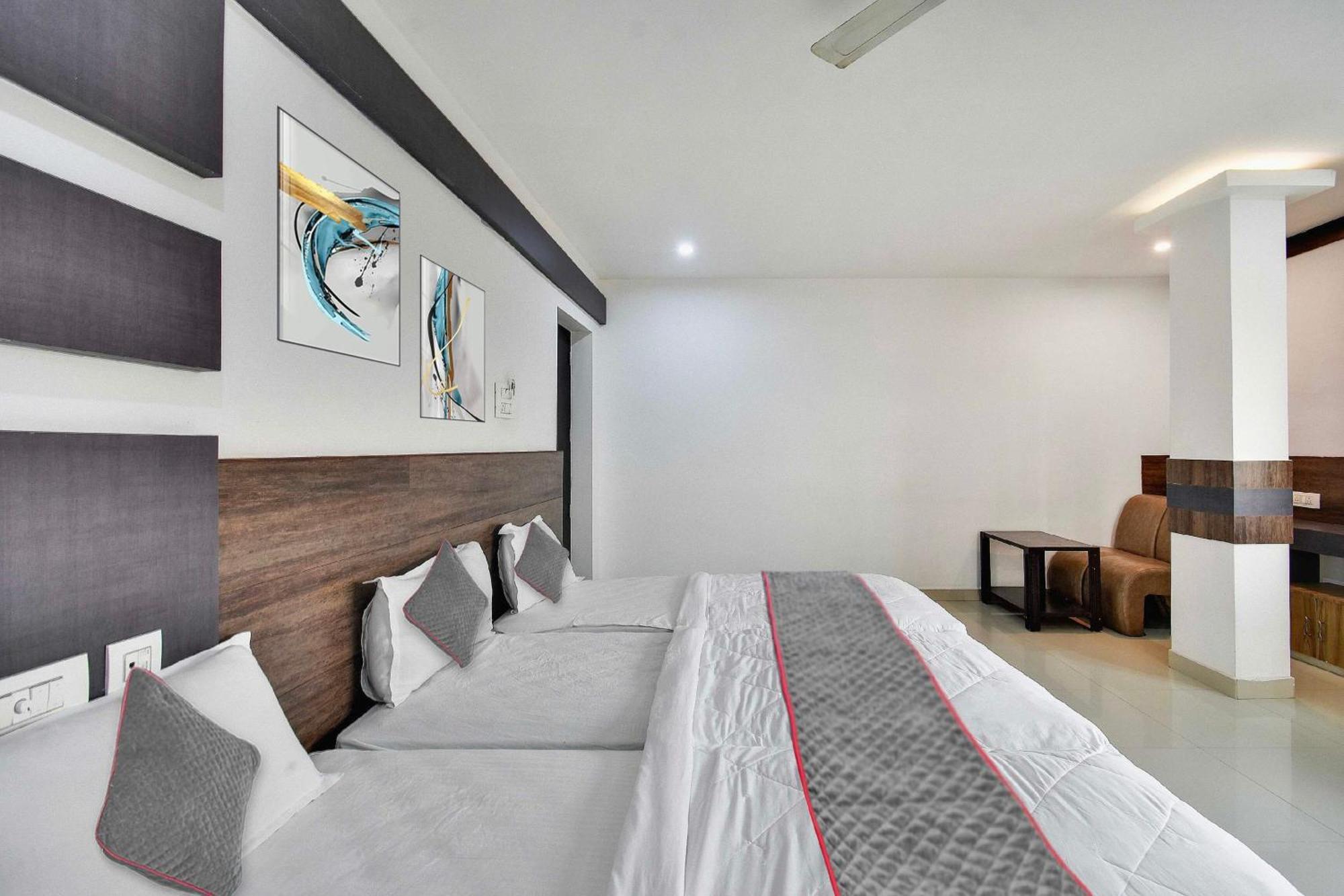Collection O Elite Residency Hotel 3*